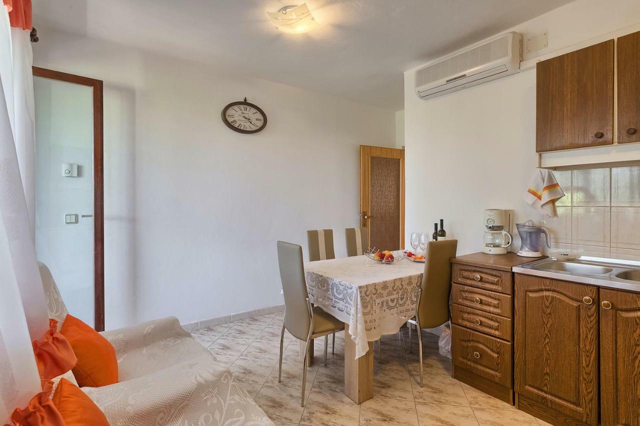 Apartman D&D, Dvorine 63 Banjole Exteriör bild
