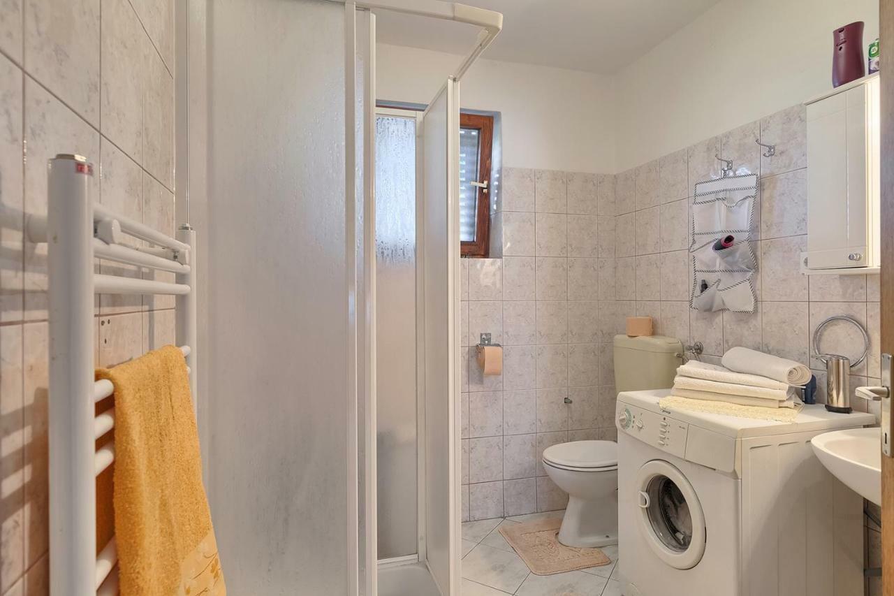 Apartman D&D, Dvorine 63 Banjole Exteriör bild