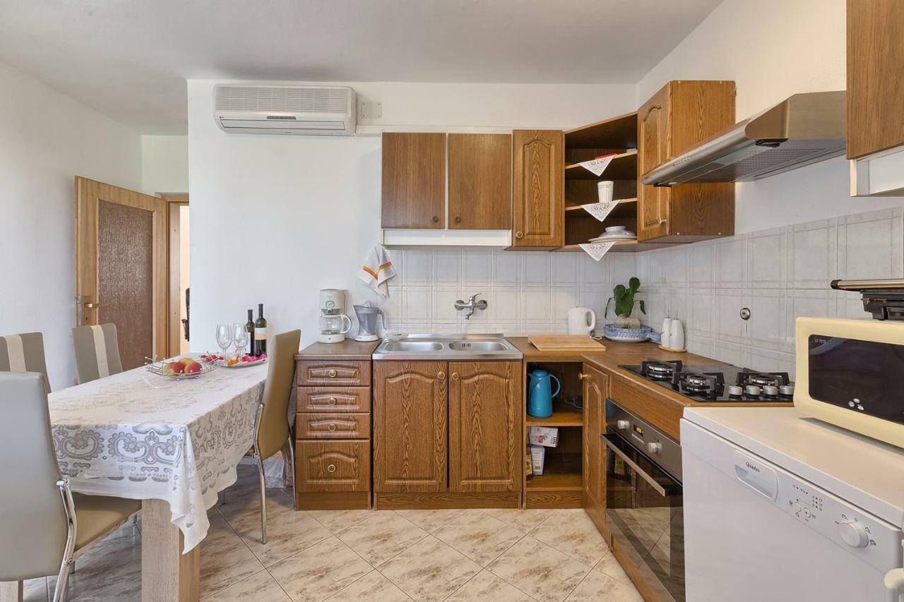 Apartman D&D, Dvorine 63 Banjole Exteriör bild