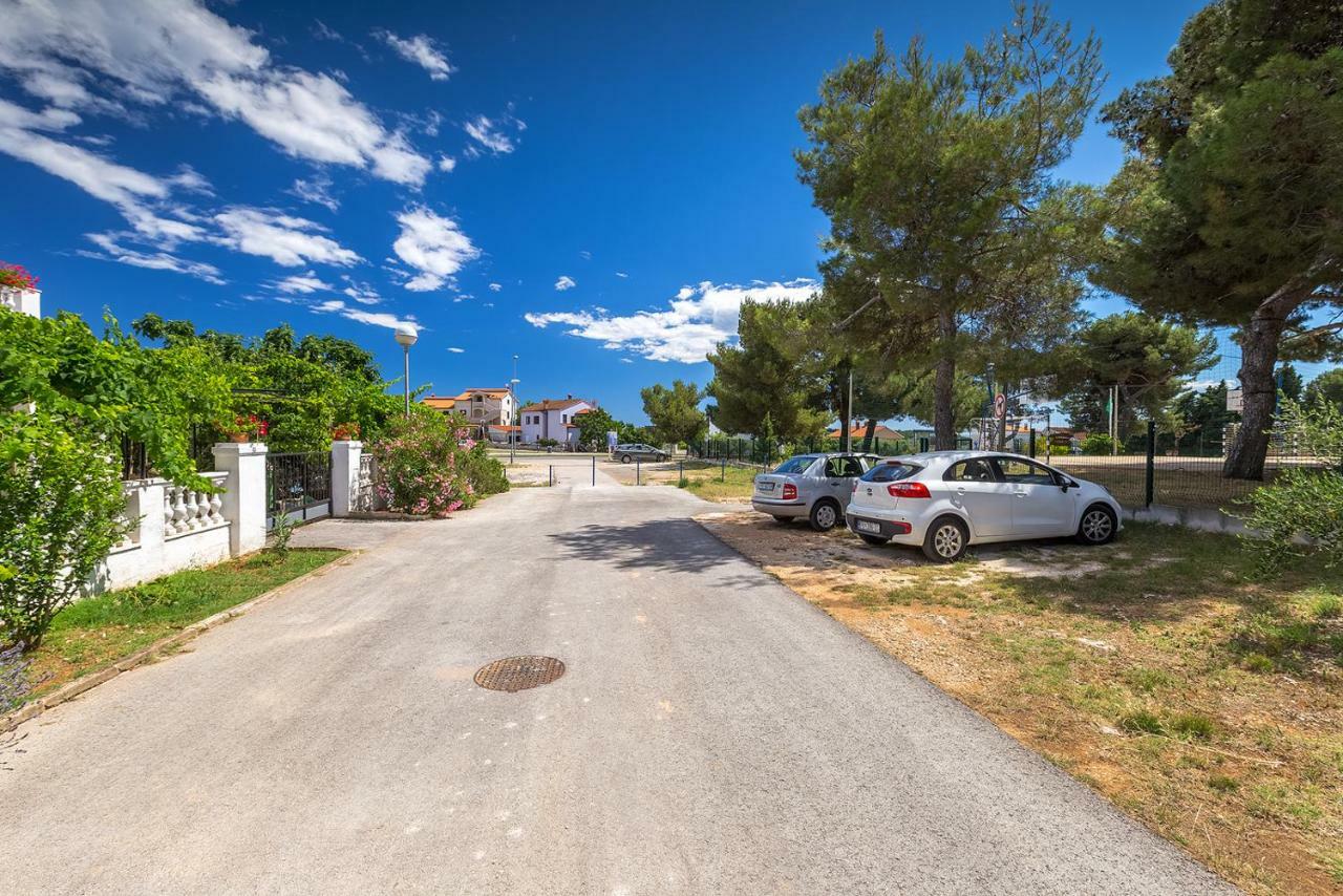 Apartman D&D, Dvorine 63 Banjole Exteriör bild