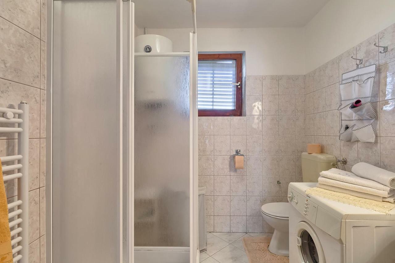 Apartman D&D, Dvorine 63 Banjole Exteriör bild